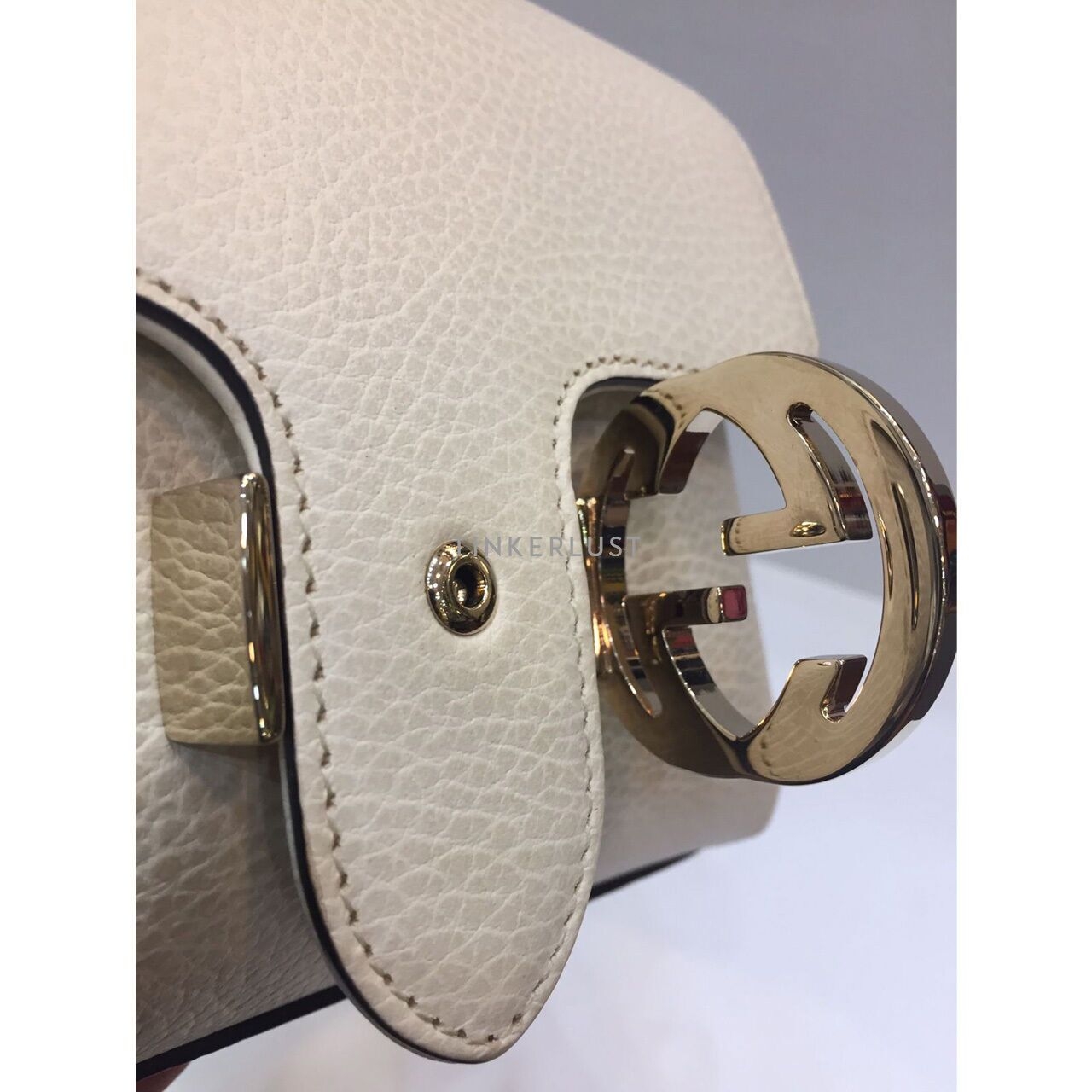 Gucci GG Interlocking Small Chain Cream 2023 Sling Bag 