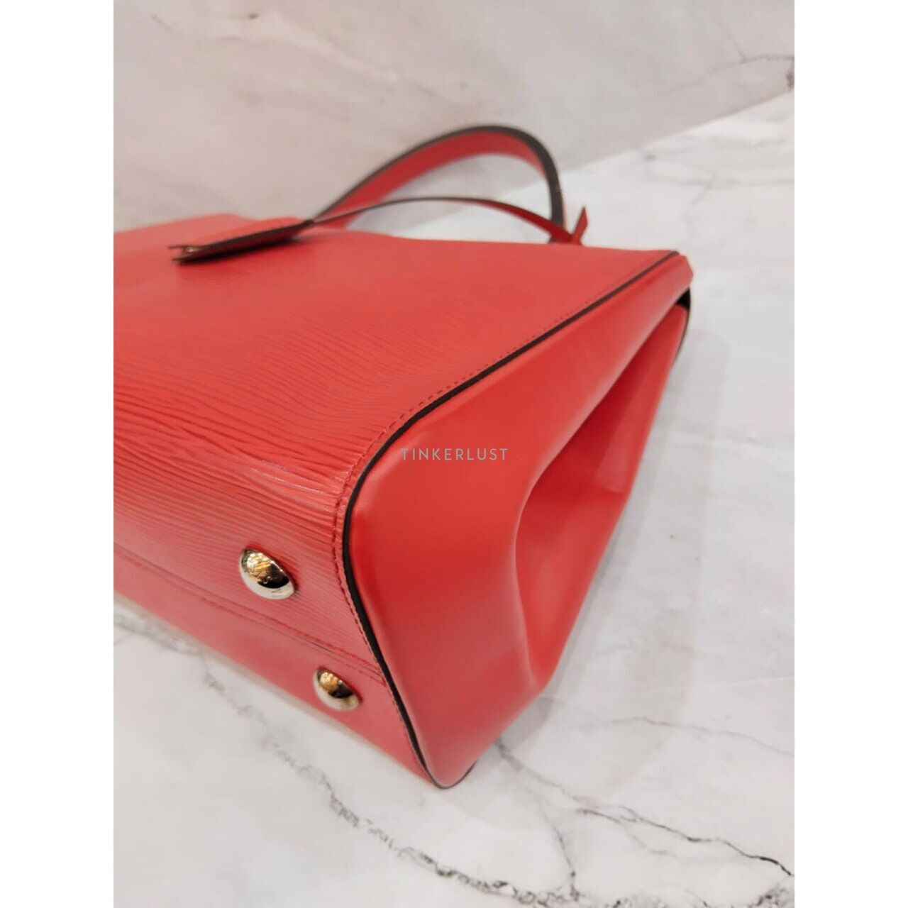 Louis Vuitton Cluny MM Coquelicot Epi Leather 2016 Sling Bag