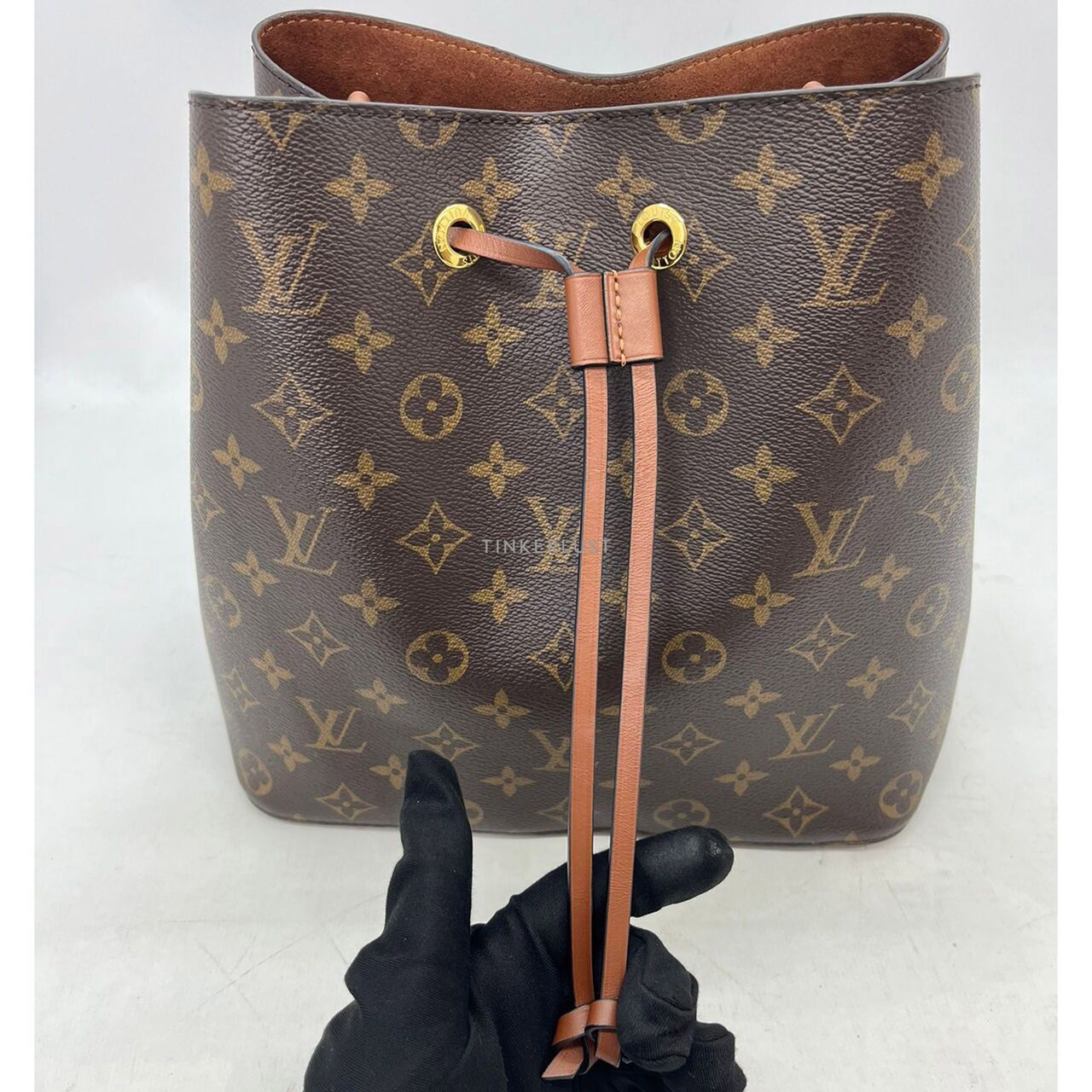 Louis Vuitton Neo Noe Monogram Caramel GHW Chip Shoulder Bag