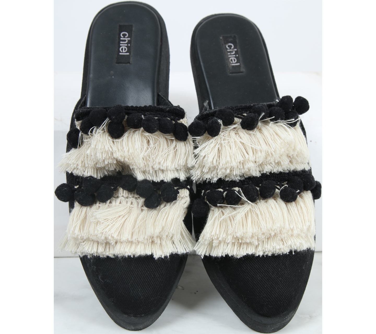 Chiel Black And Cream Sandals