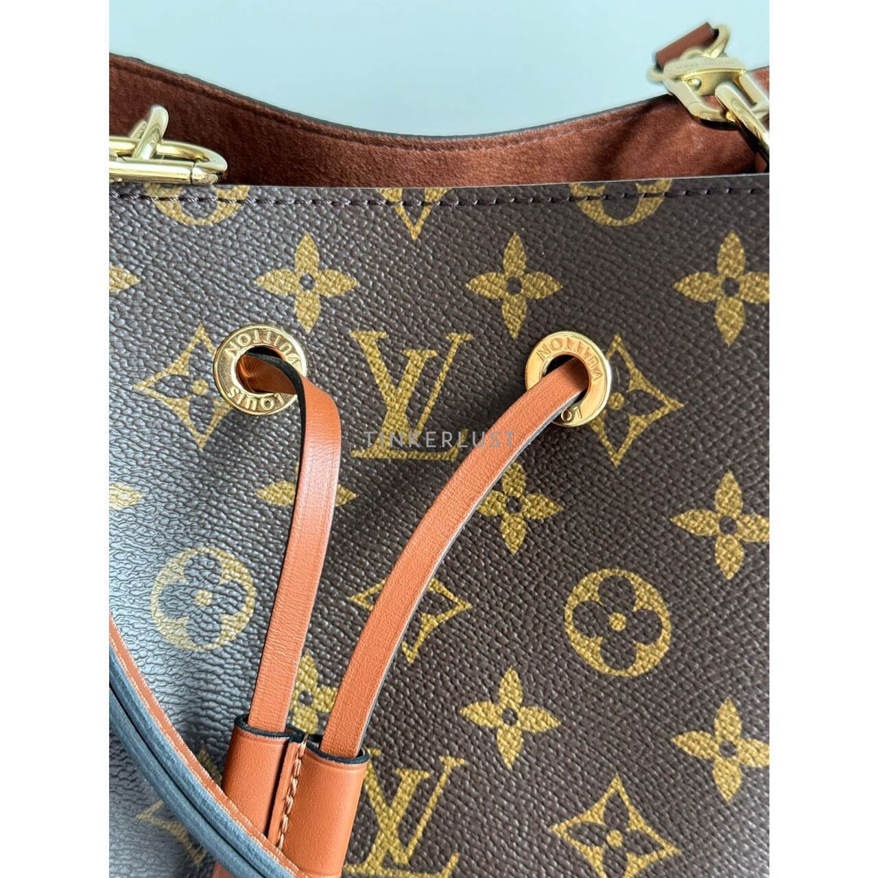 Louis Vuitton Neo Noe Monogram Caramel Chip Shoulder Bag