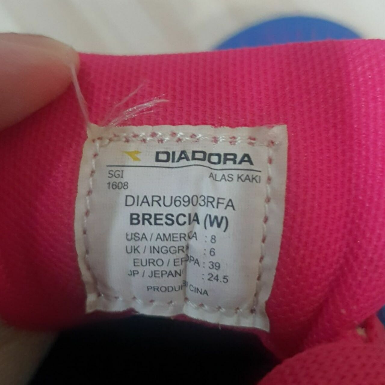 Diadora Blue & Fuchsia Sneakers