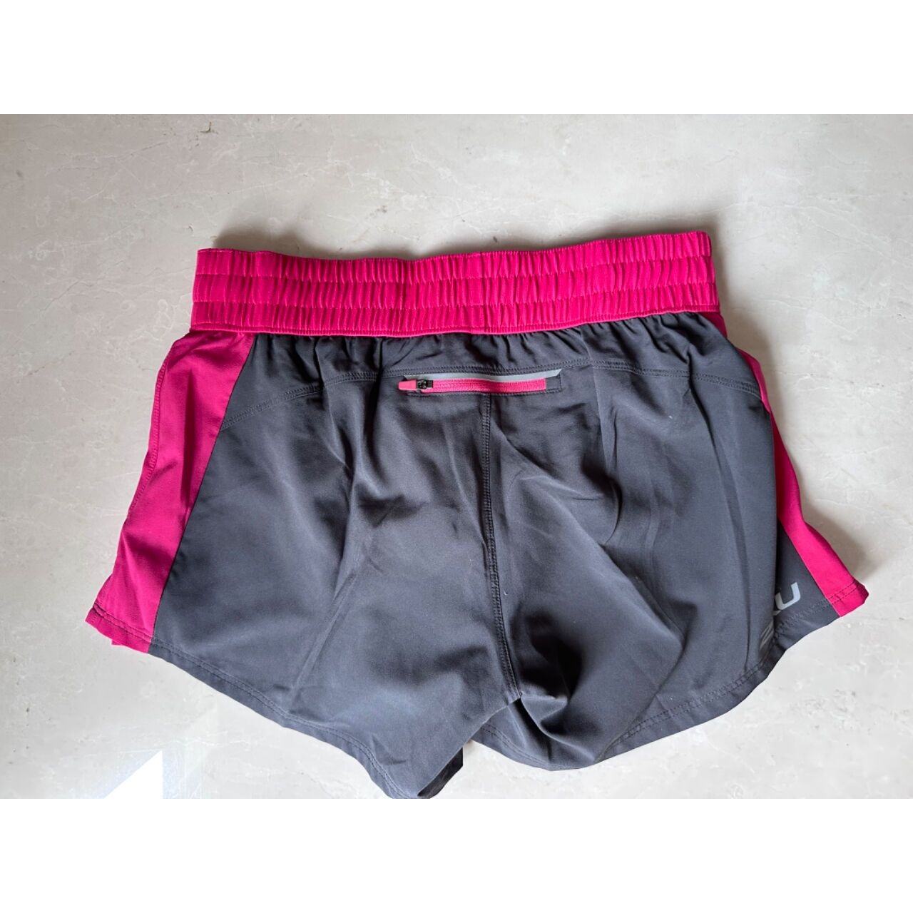 2XU Grey & Pink Shorts