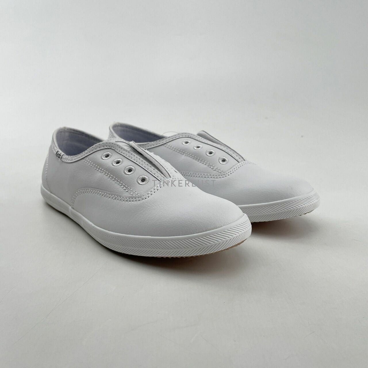 Keds Chillax Leather White Sneakers