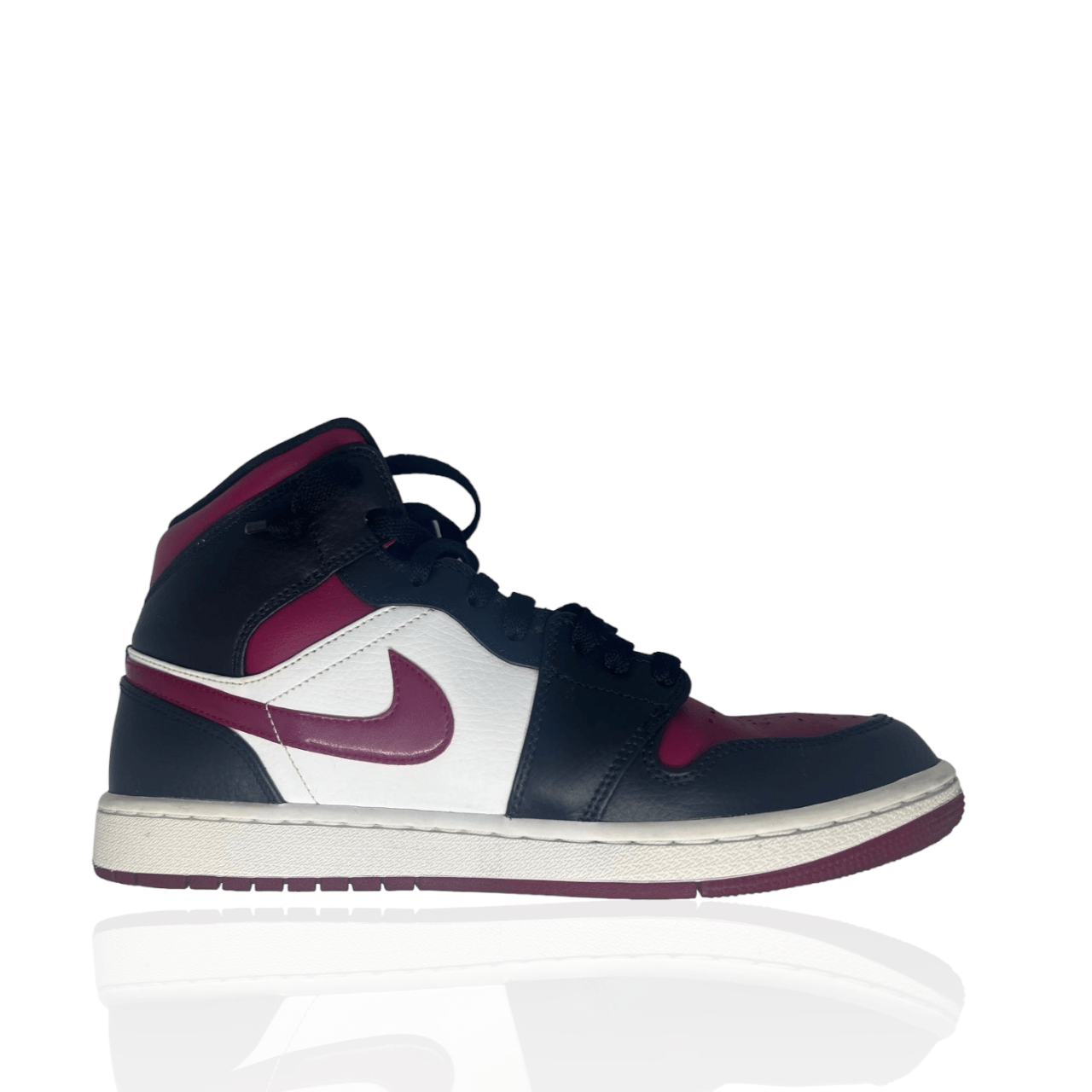 Air Jordan Mid Bred Toe Sneakers