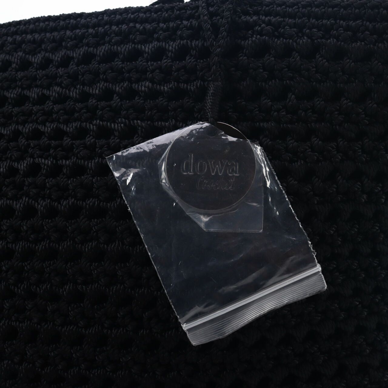 DOWA Black Shoulder Bag