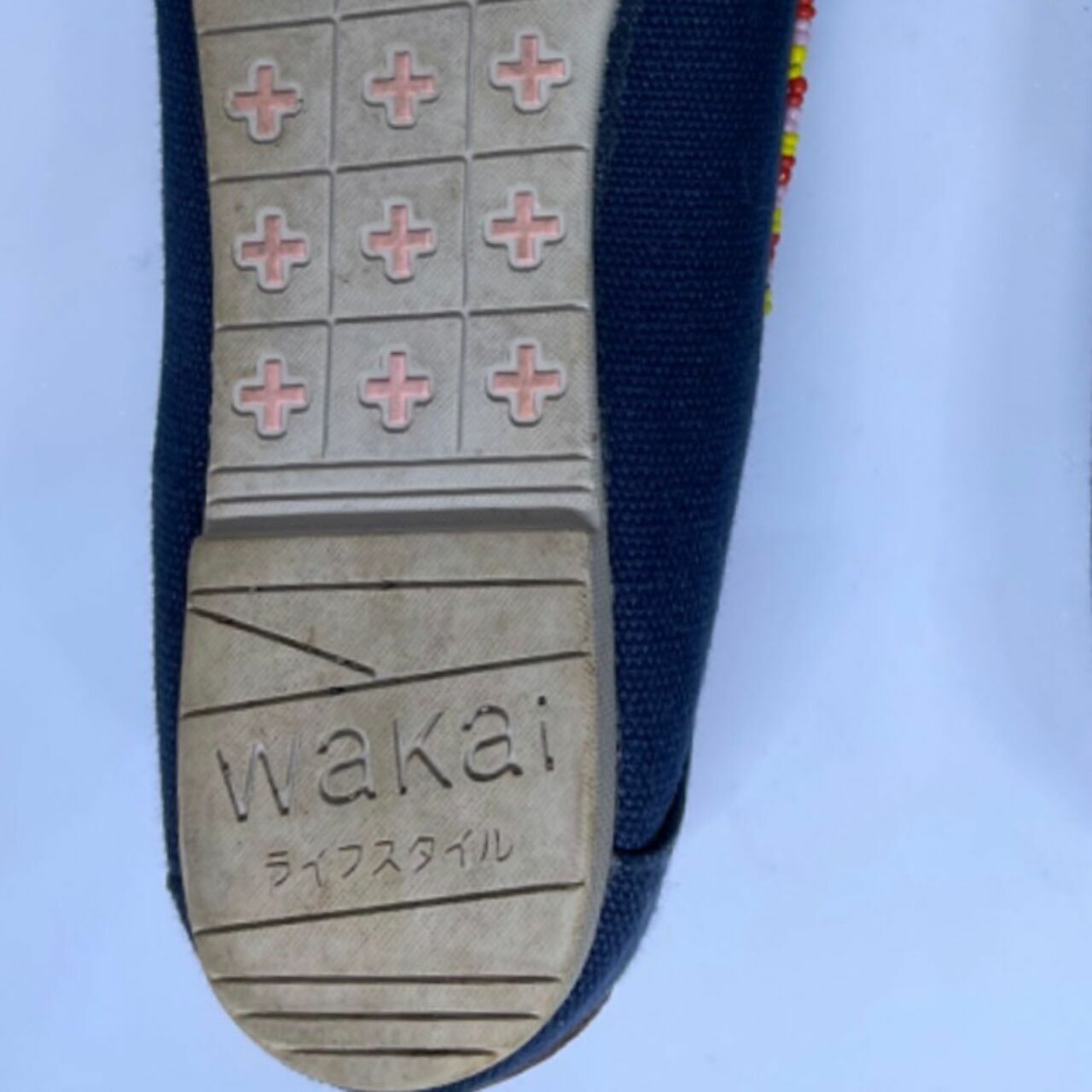 Wakai Navy Geometric Sepatu
