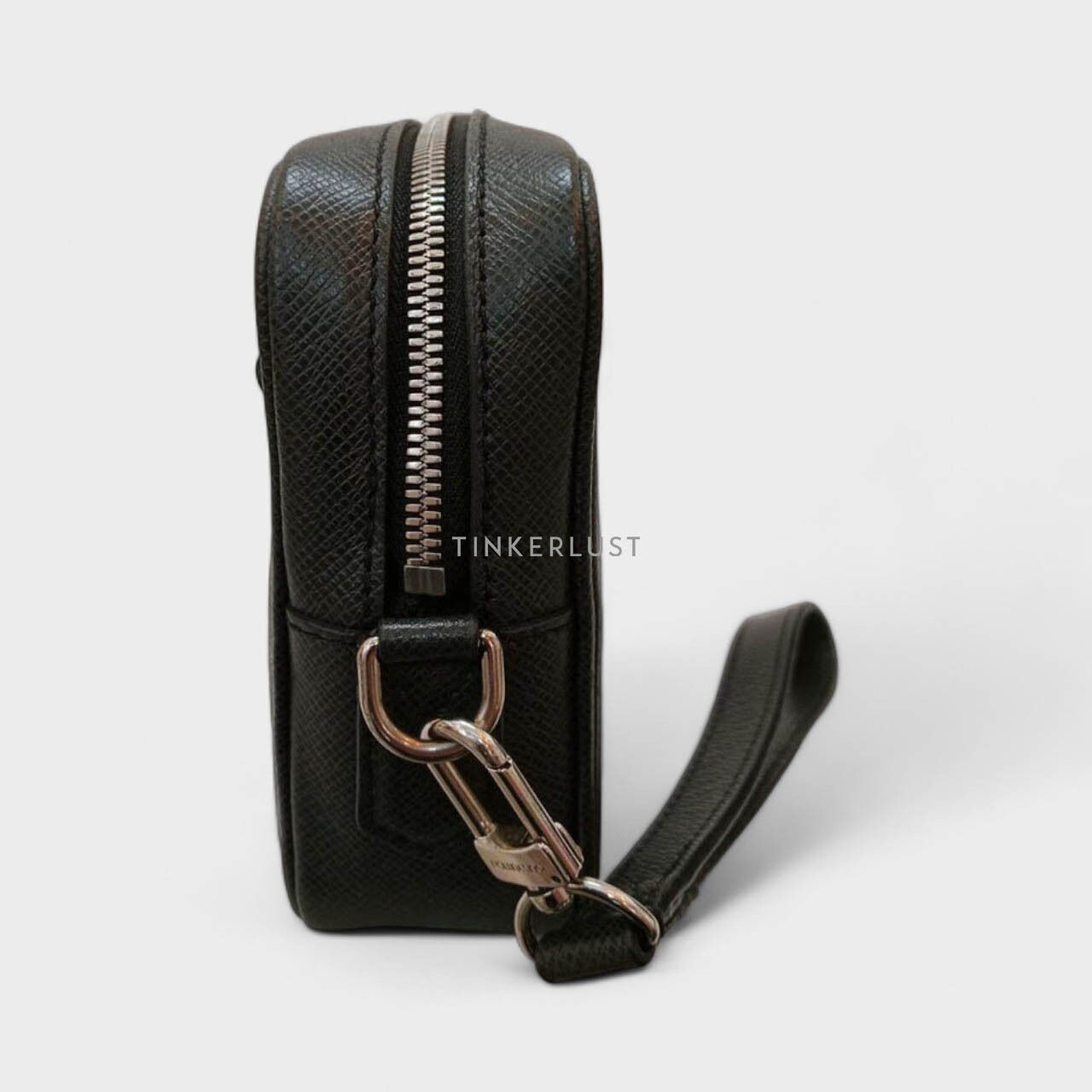 Louis Vuitton Kasai Graphite Taiga Leather 2017 Pouch