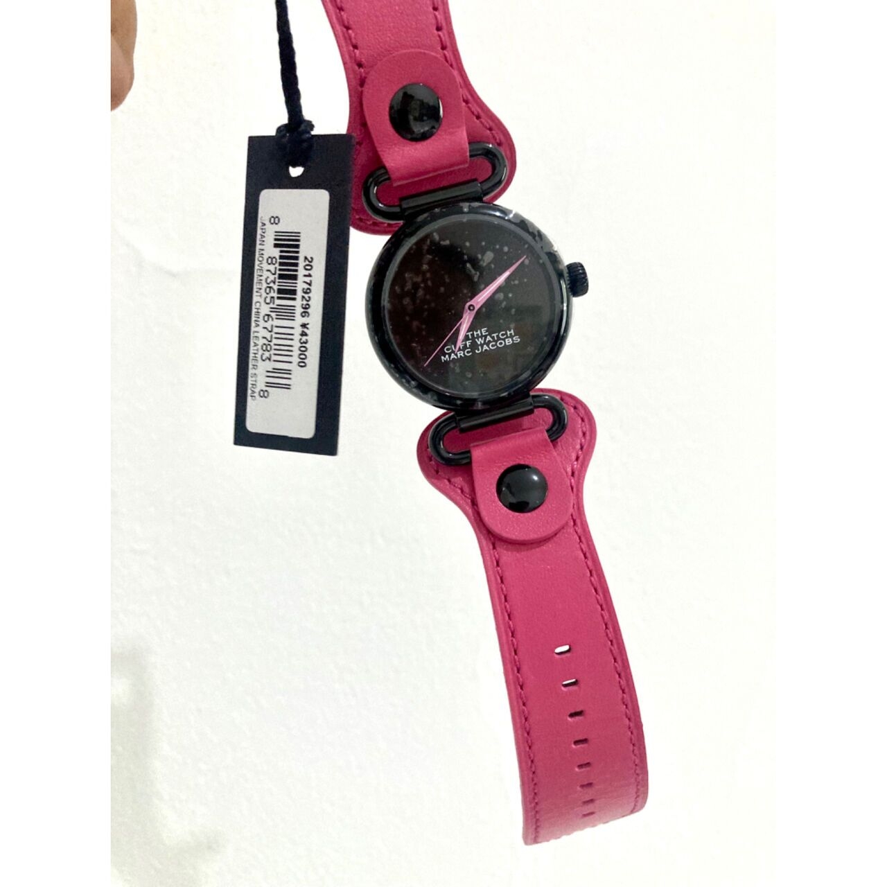 Marc Jacobs Mj0120179296 The Cuff Watch Ladies Black Dial Pink Leather Strap 