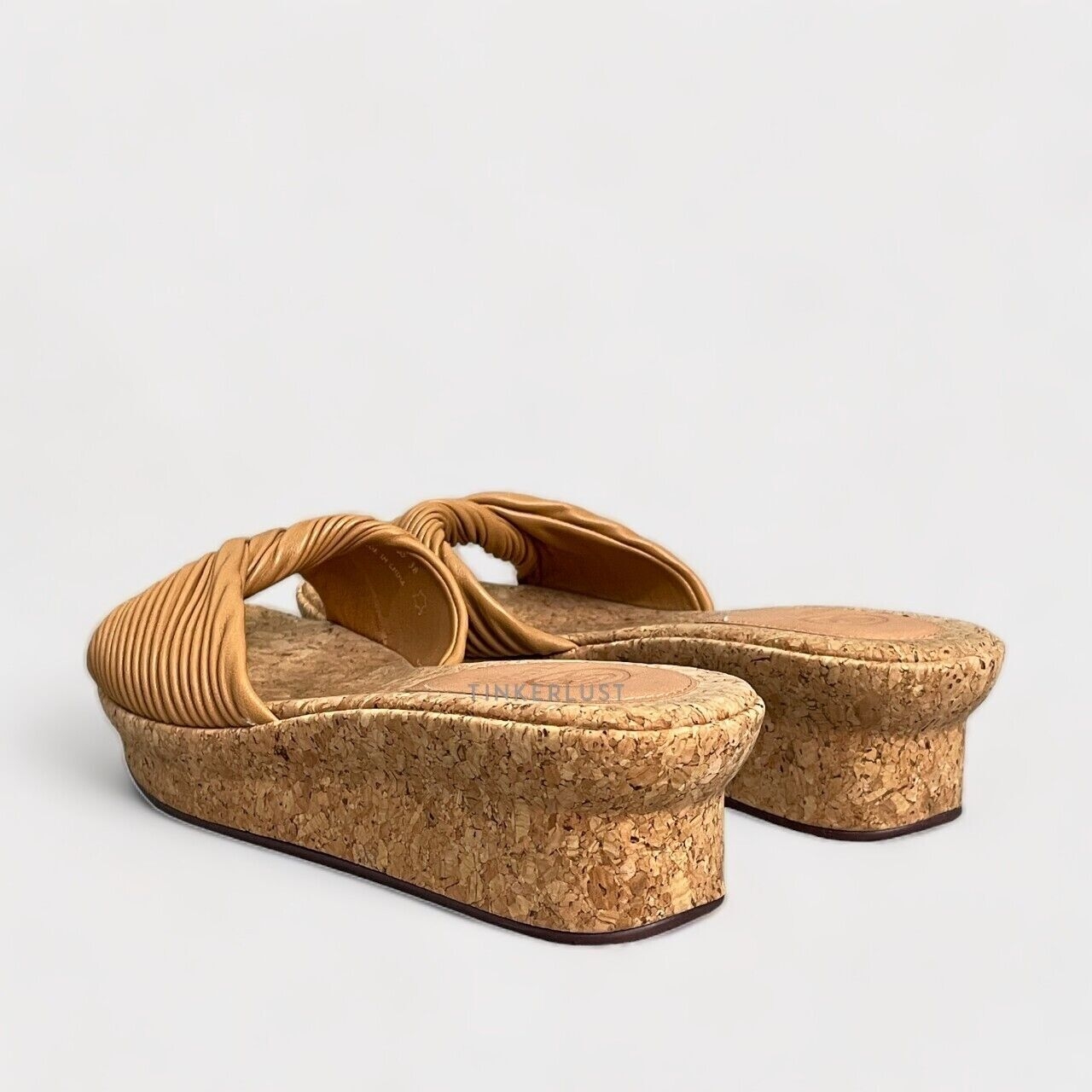 Staccato Brown Wedges