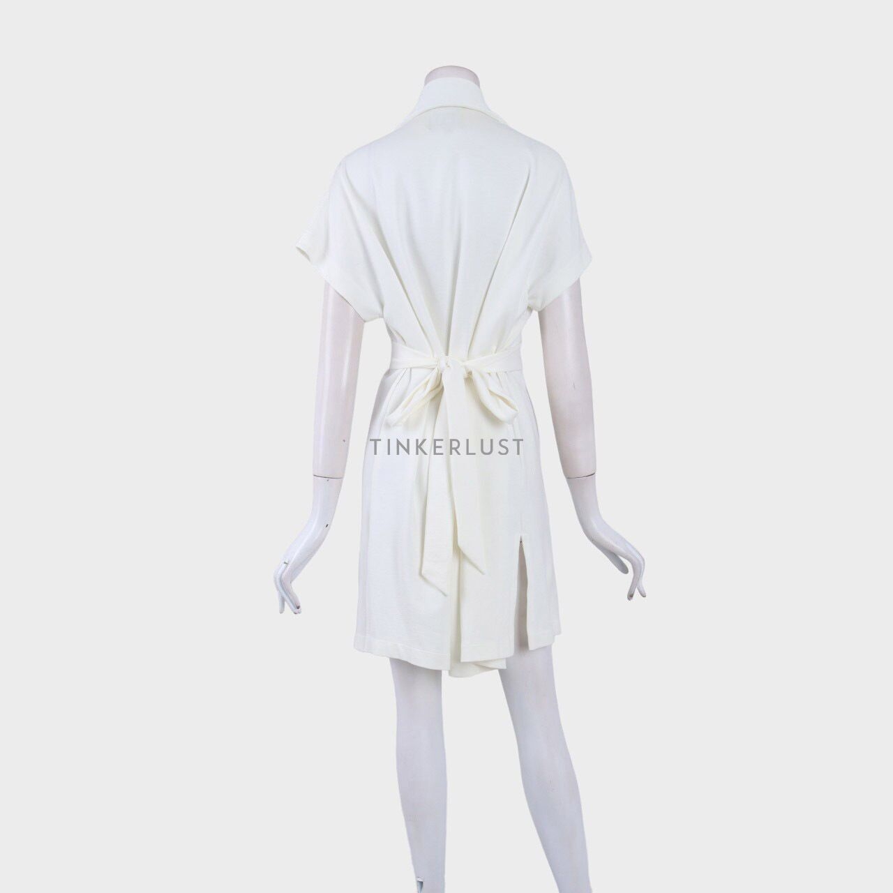 Benang Jarum Broken White Short Sleeve Kimono