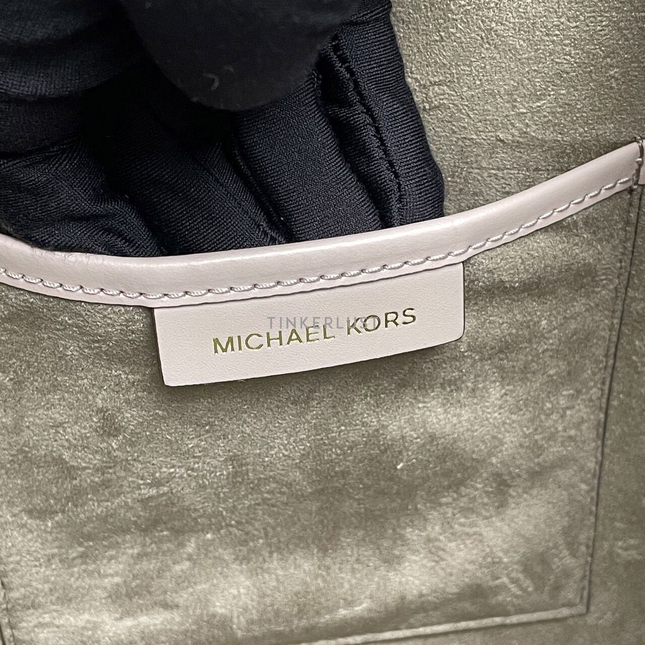 Michael Kors Blakely Soft Pink Leather GHW Bucket Bag