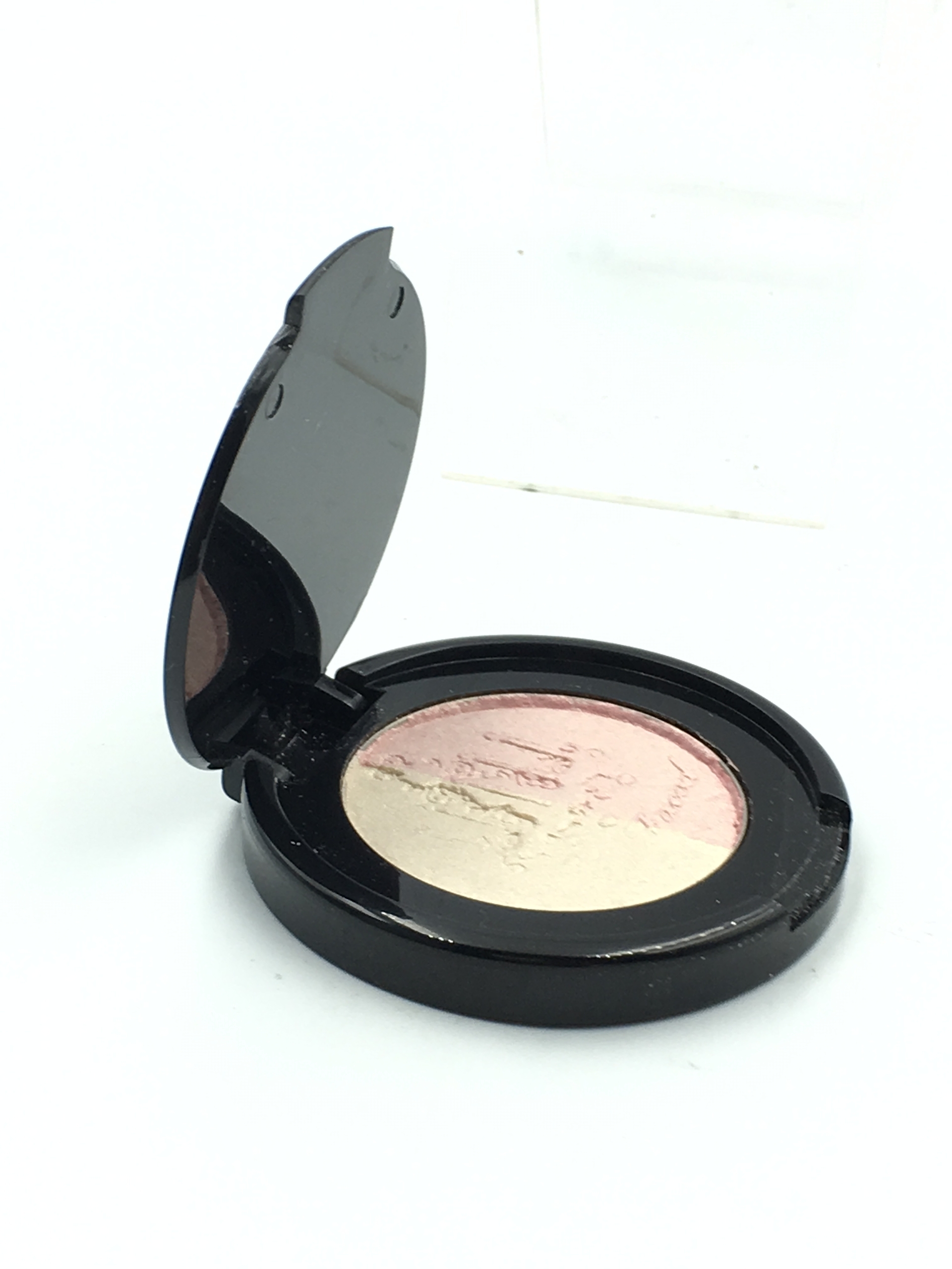 Too Faced candlelight Glow Highlighting Powder Dou
