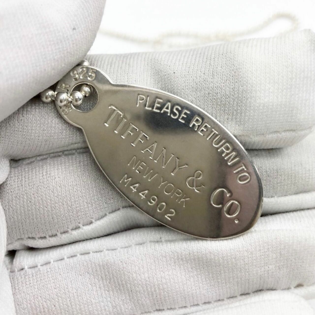 Tiffany & Co. Return To Tiffany Oval Tag Silver 925 Necklace