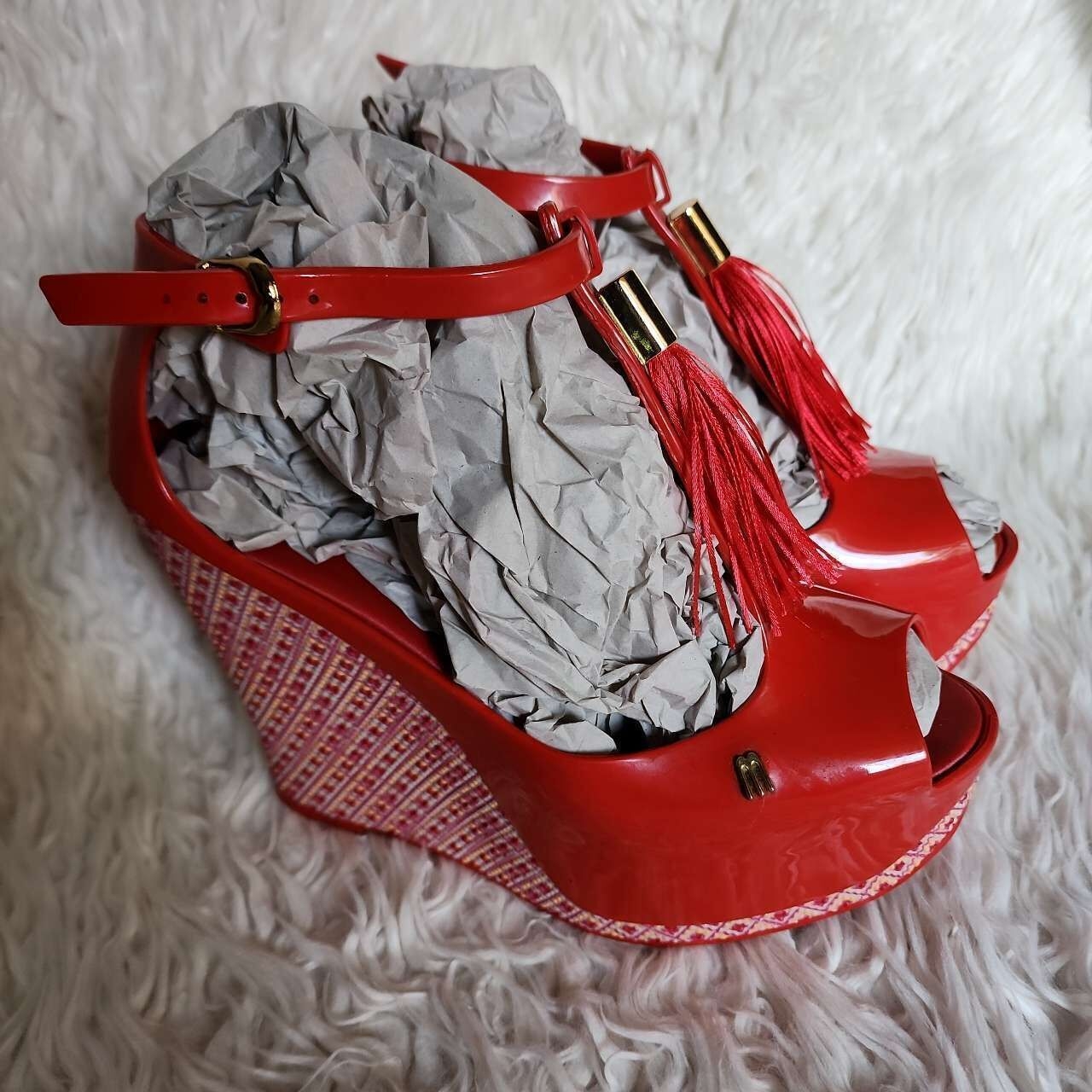 Melissa Red Wedges