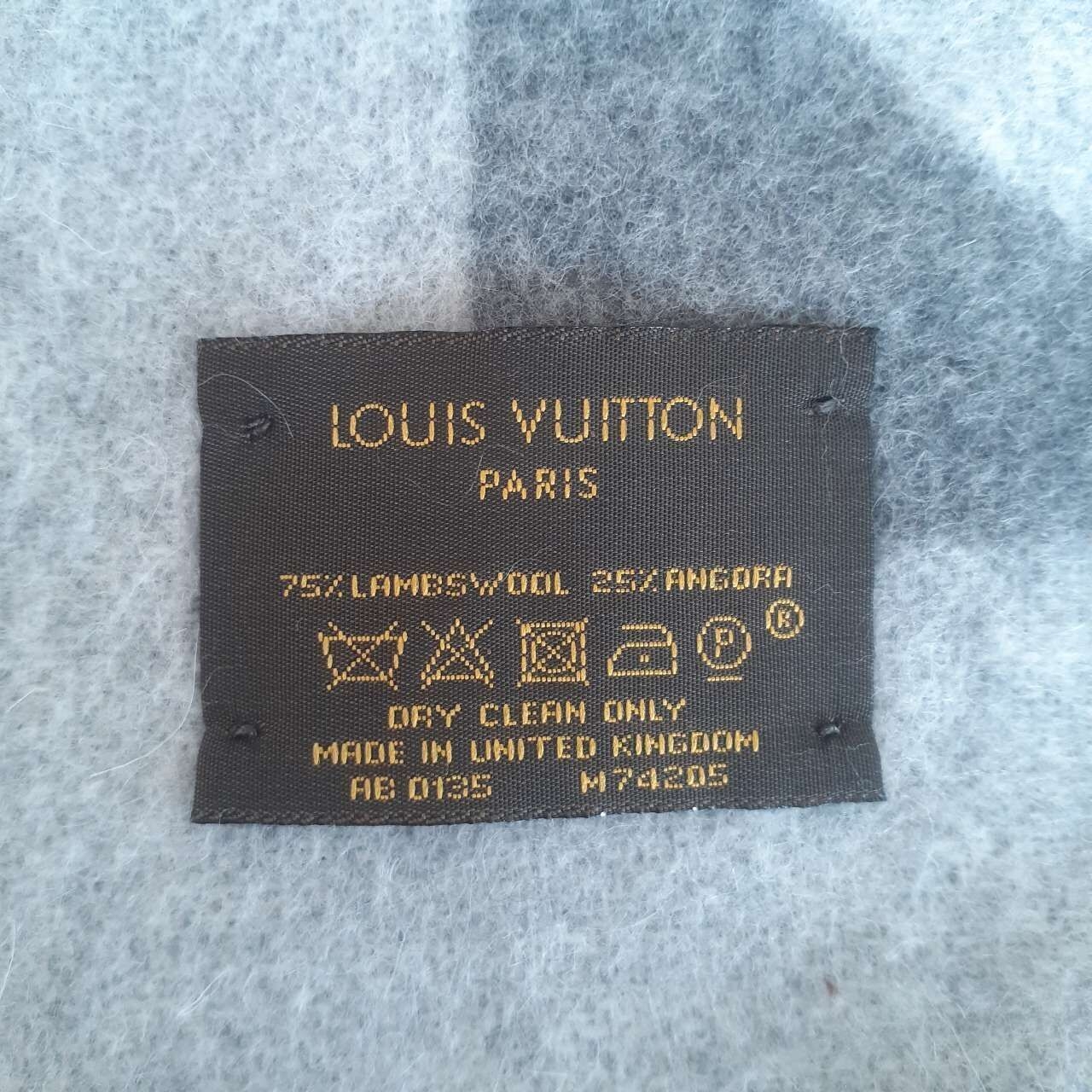 Louis Vuitton Lambswool Grey Scarf