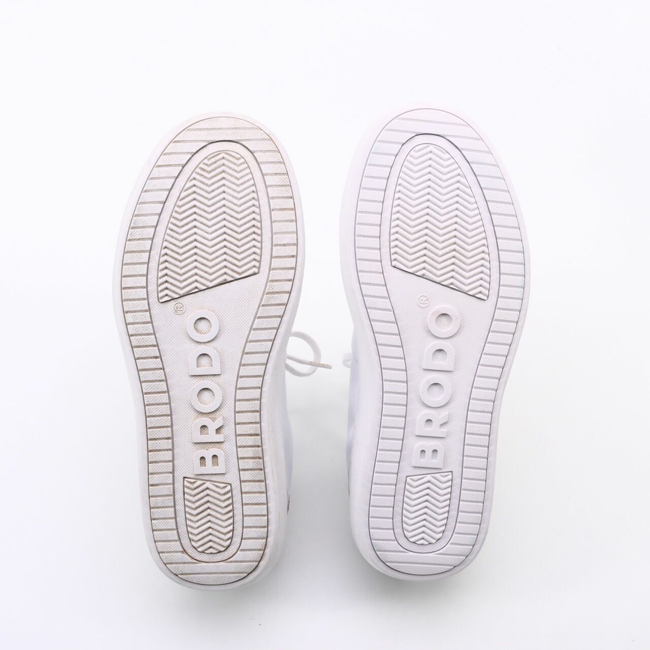 Brodo White Sneakers