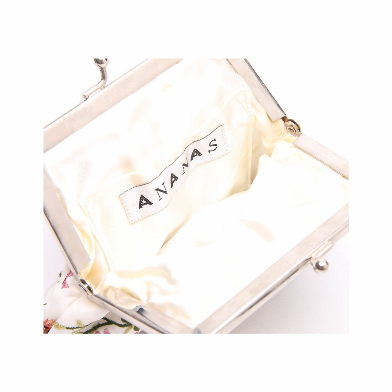 Ananas Off White Embroidery Clutch
