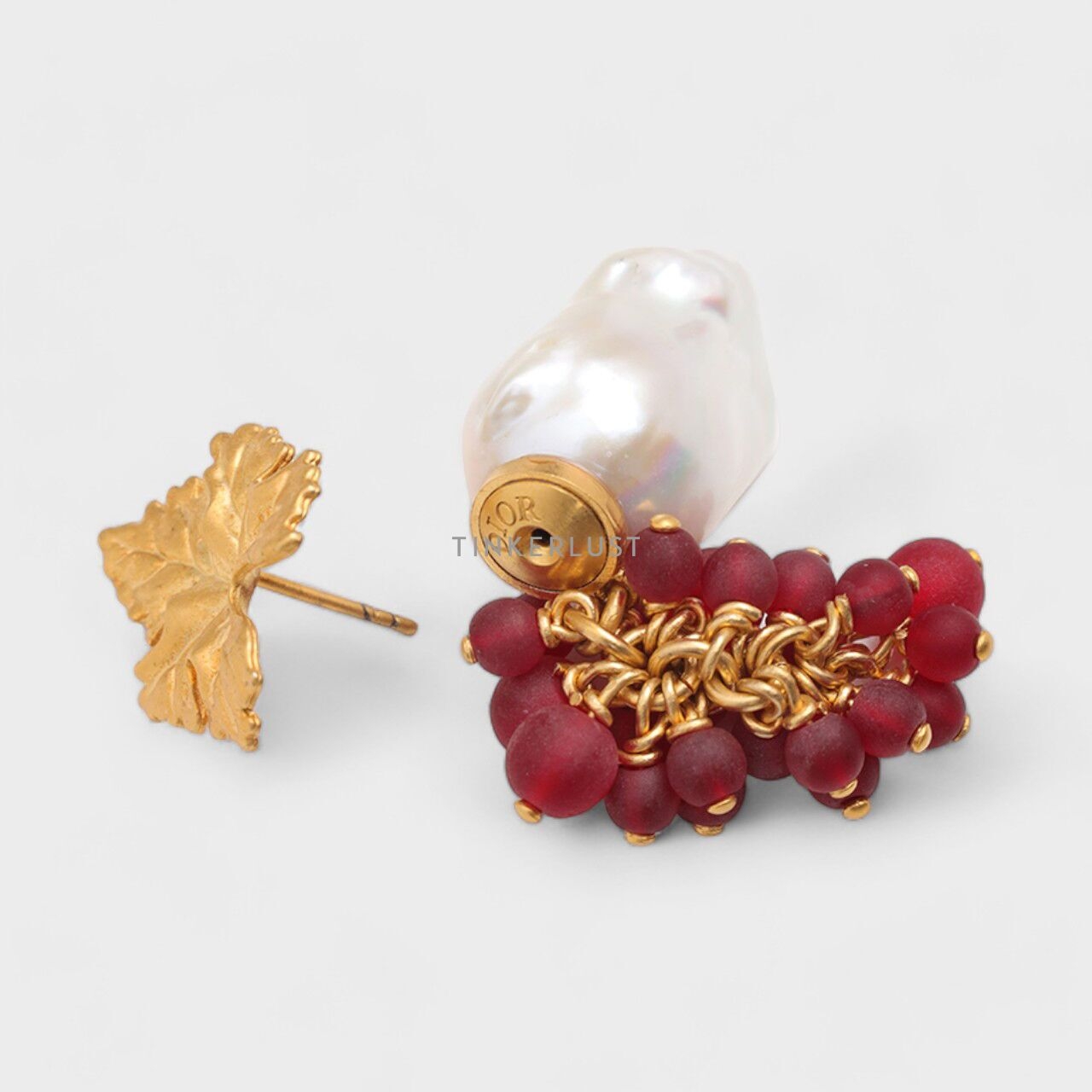 Christian Dior Grape Bunch Tribales Earring in Gold-Finish Metal with Freswater Pearl Jewellery