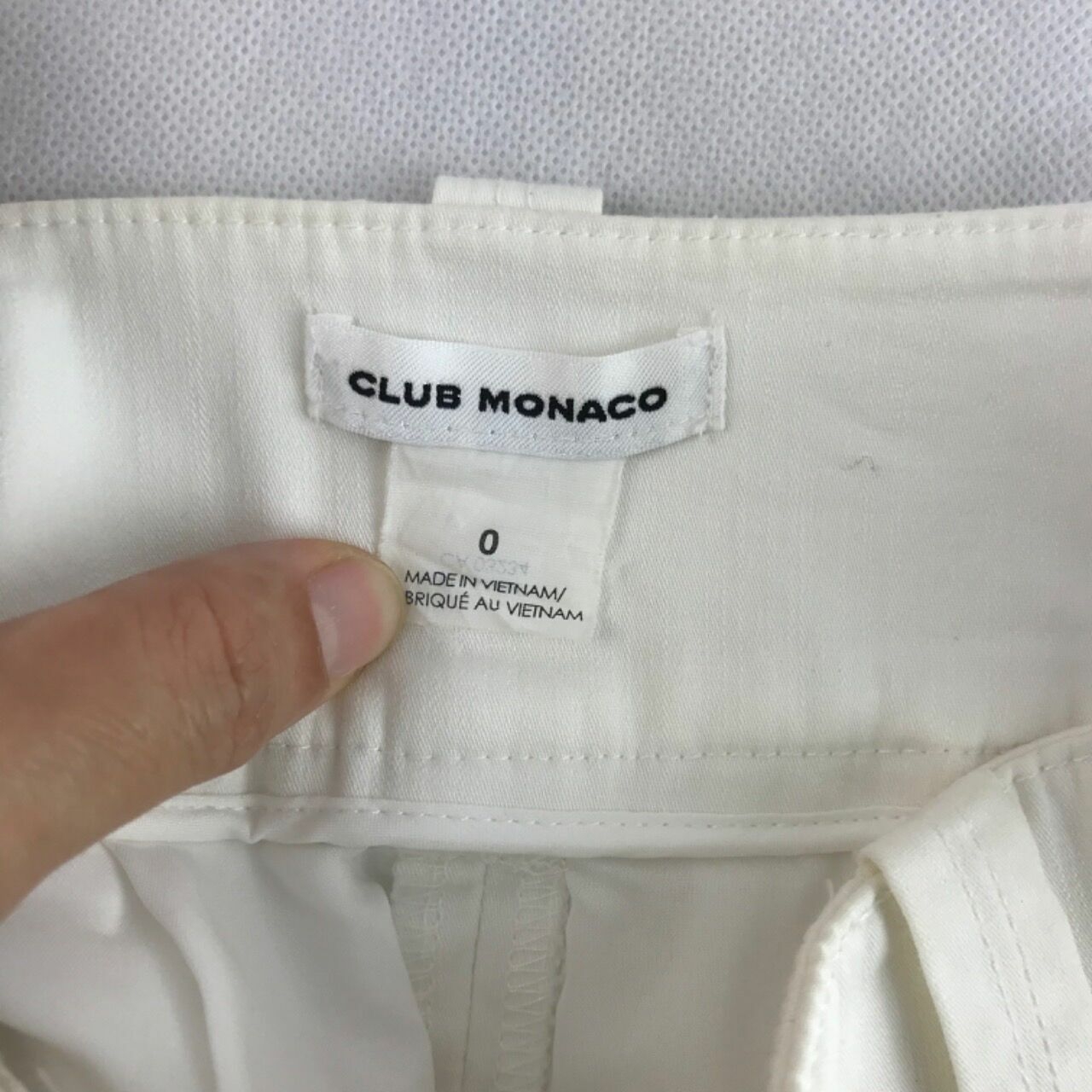 Club Monaco White Celana Pendek