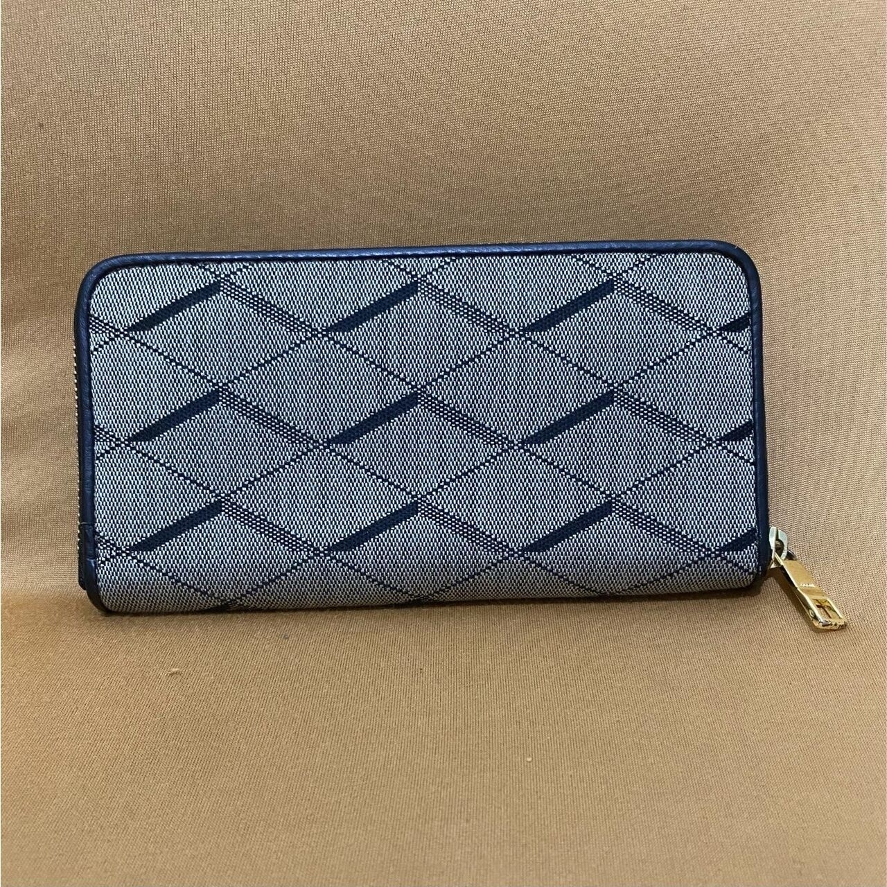 Fossil Cora Clutch Round Zip Long Dompet