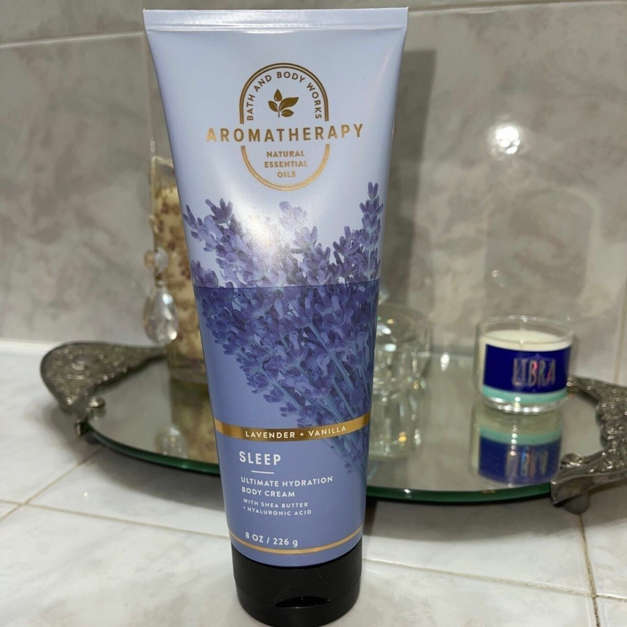 Bath And Body Works - Body Cream - Aromatherapy Sleep Lavender Vanilla - 226g