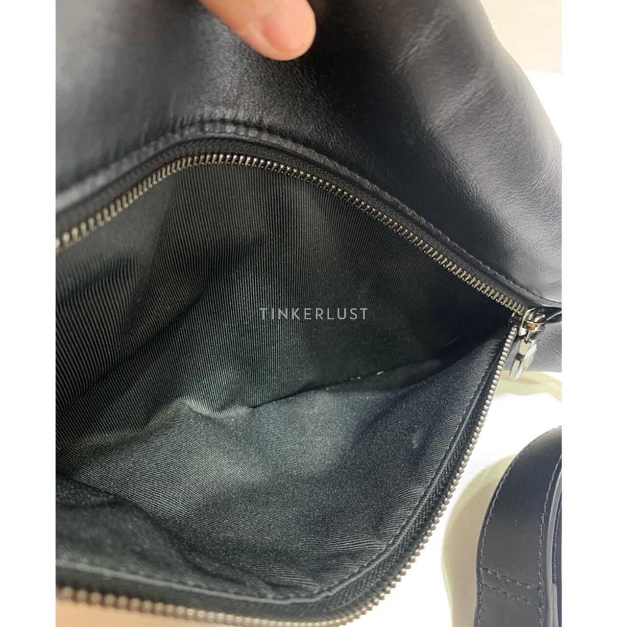 Louis Vuitton Bumbag Discovery 2019 Sling Bag