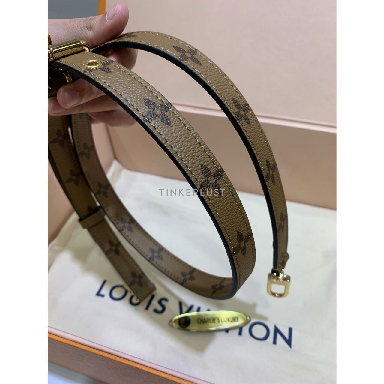 Louis Vuitton Metis Reverse Monogram GHW Chip 2023 Satchel