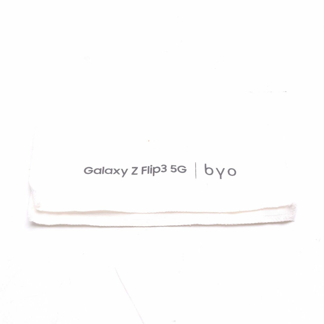 BYO x Galaxy Z Flips 5G Lilac Bag Strap