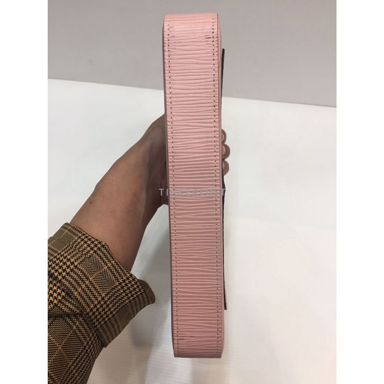 Louis Vuitton Pochette Felice Epi Leather Pink 2018 Sling Bag