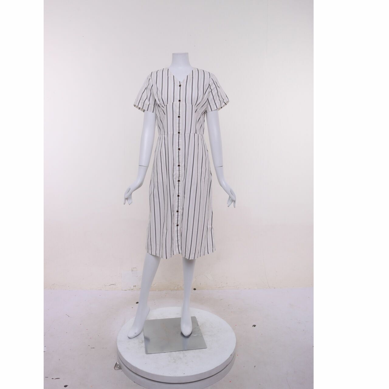 Rosetz White Stripes Midi Dress