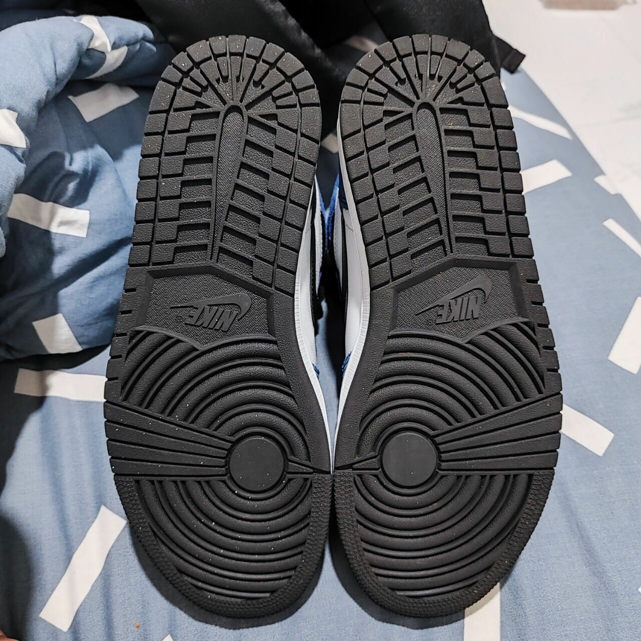 Nike Air Jordan 1 Retro High Tie Dye Size Us 10 / Size Eu 44 / Sepatu Nike Wts
