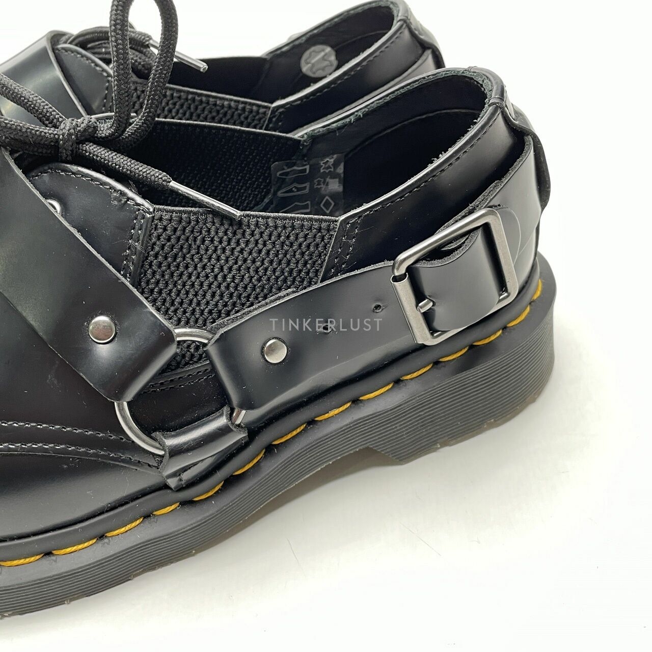 DRMARTENS Fulmar Black Polished Smooth Sneakers