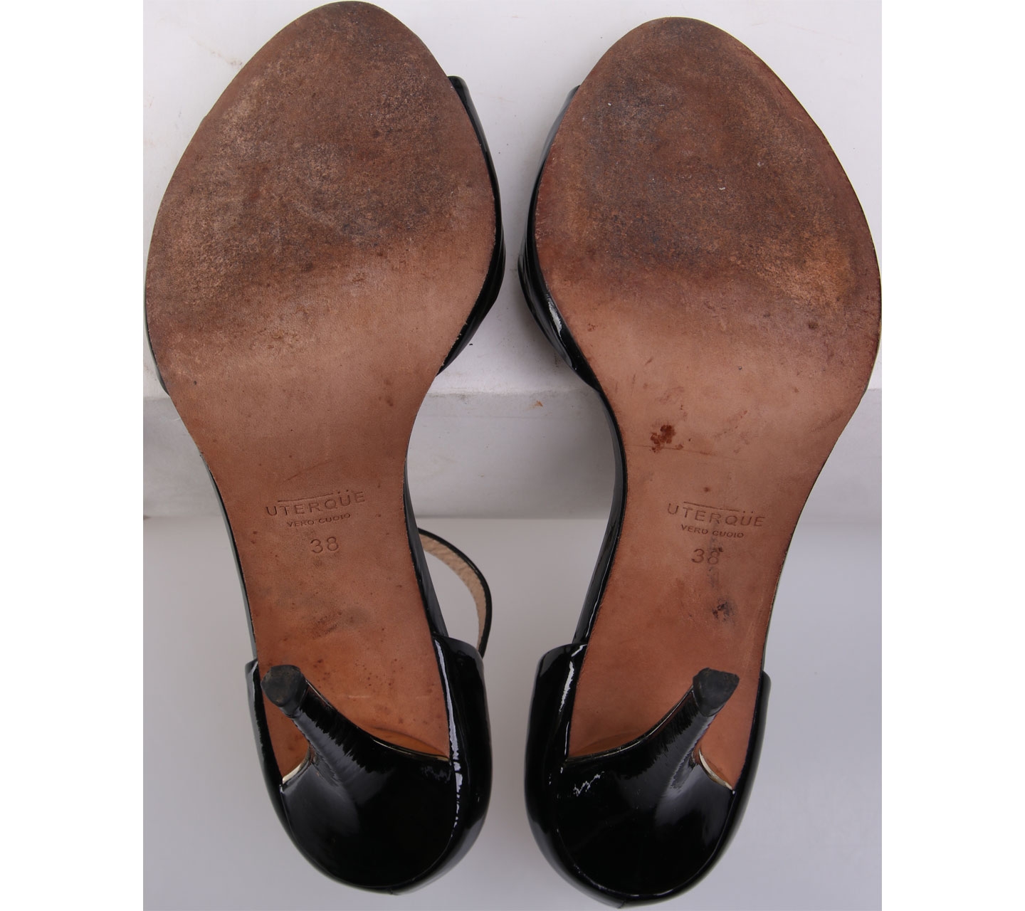 Uterque Black Heels