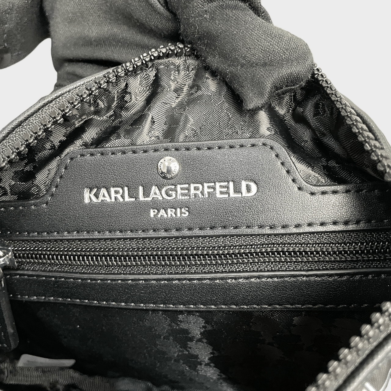 Karl Lagerfeld KL Beltbag Amour LH4IE1AG Black & White Sling Bag	