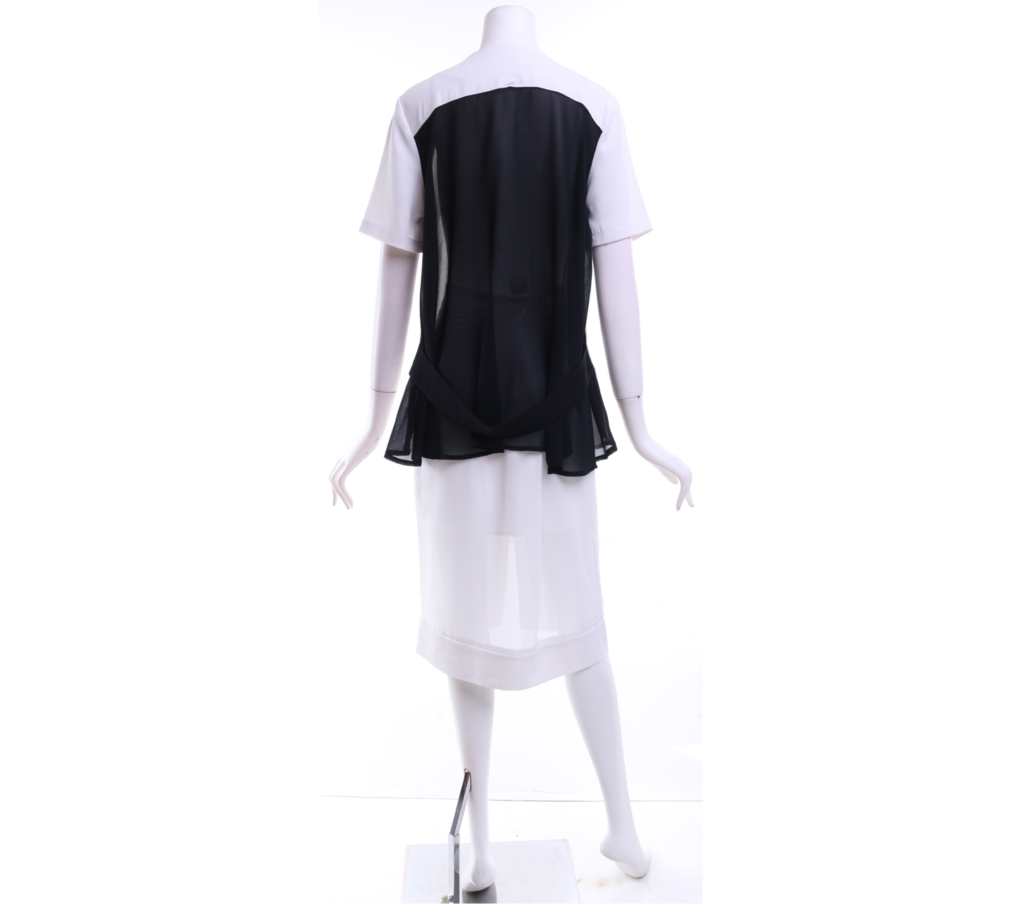 Cocoon Off White And Black Back Stap White V Neck Two Piece