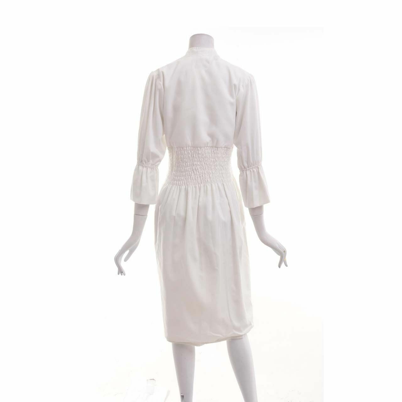 Iconette Closet White Midi Dress