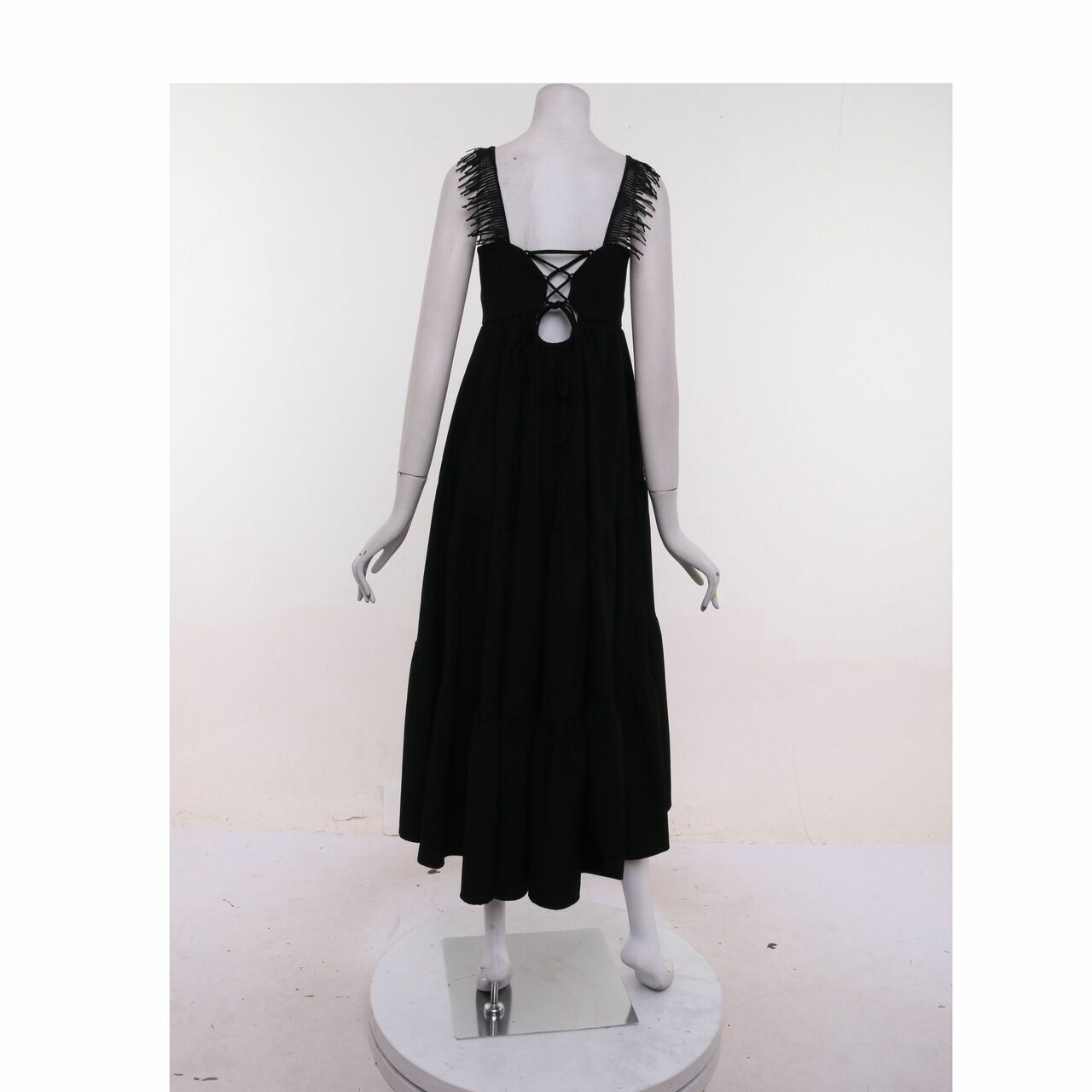 Natalia/Kiantoro Black Long Dress
