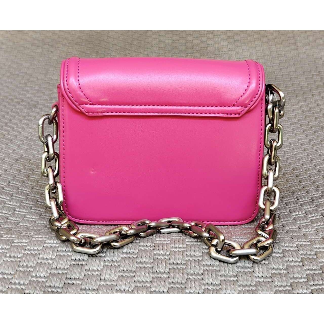 Zara Fuchsia Slingbag with Chain Handle