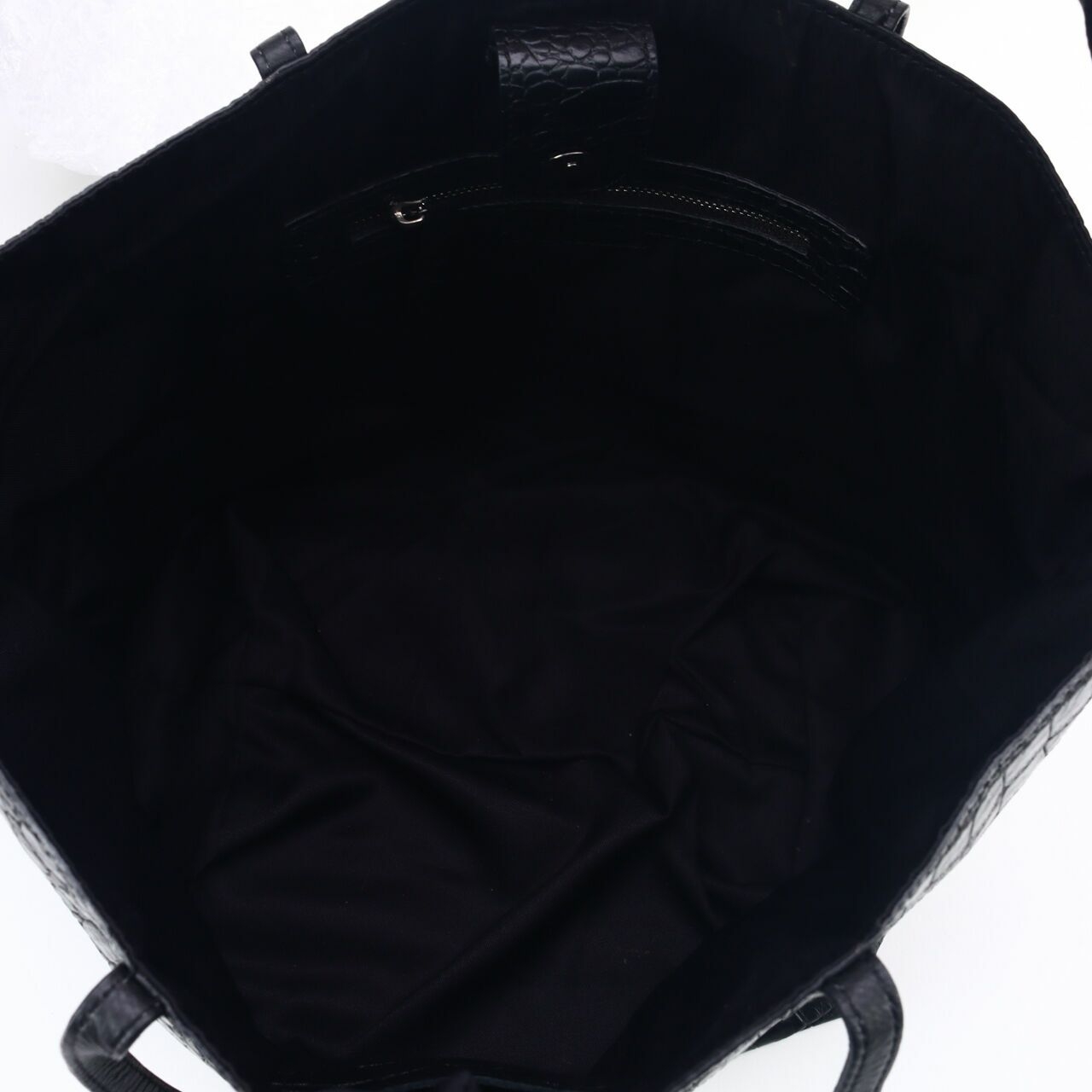 Kaynn Black Tote Bag