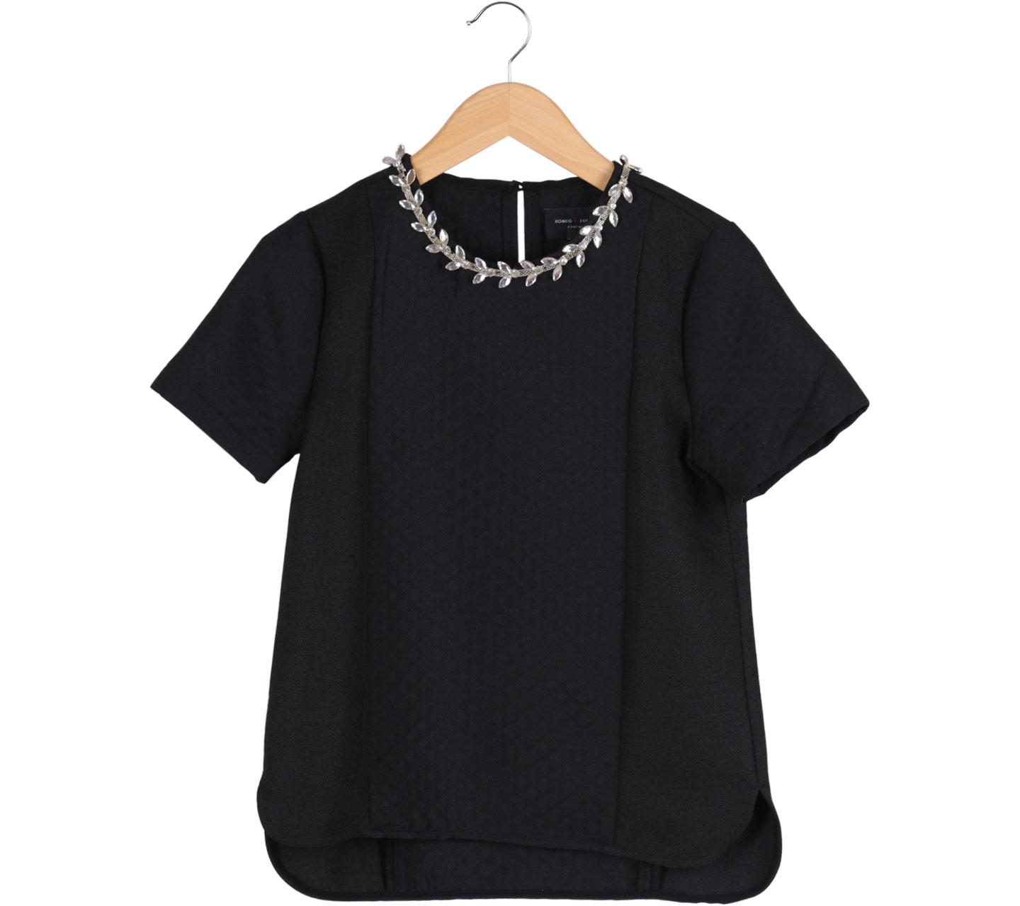 Romeo and Juliet Couture Black Necklace Blouse