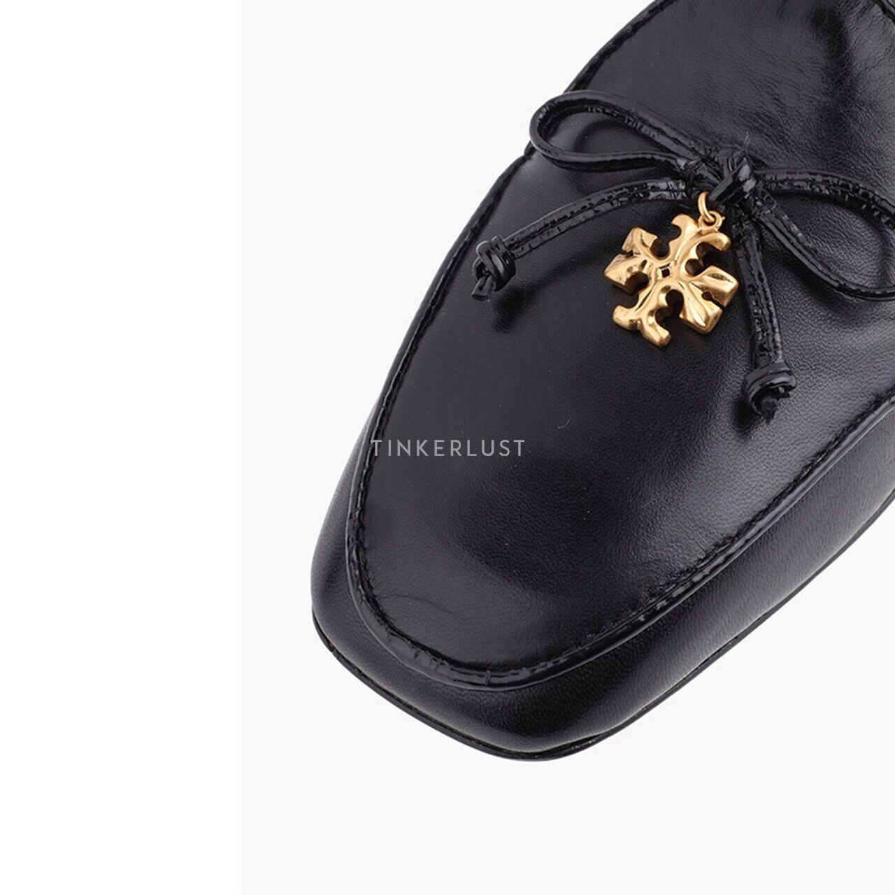 Tory Burch Charm Loafers in Perfect Black Calf Flats