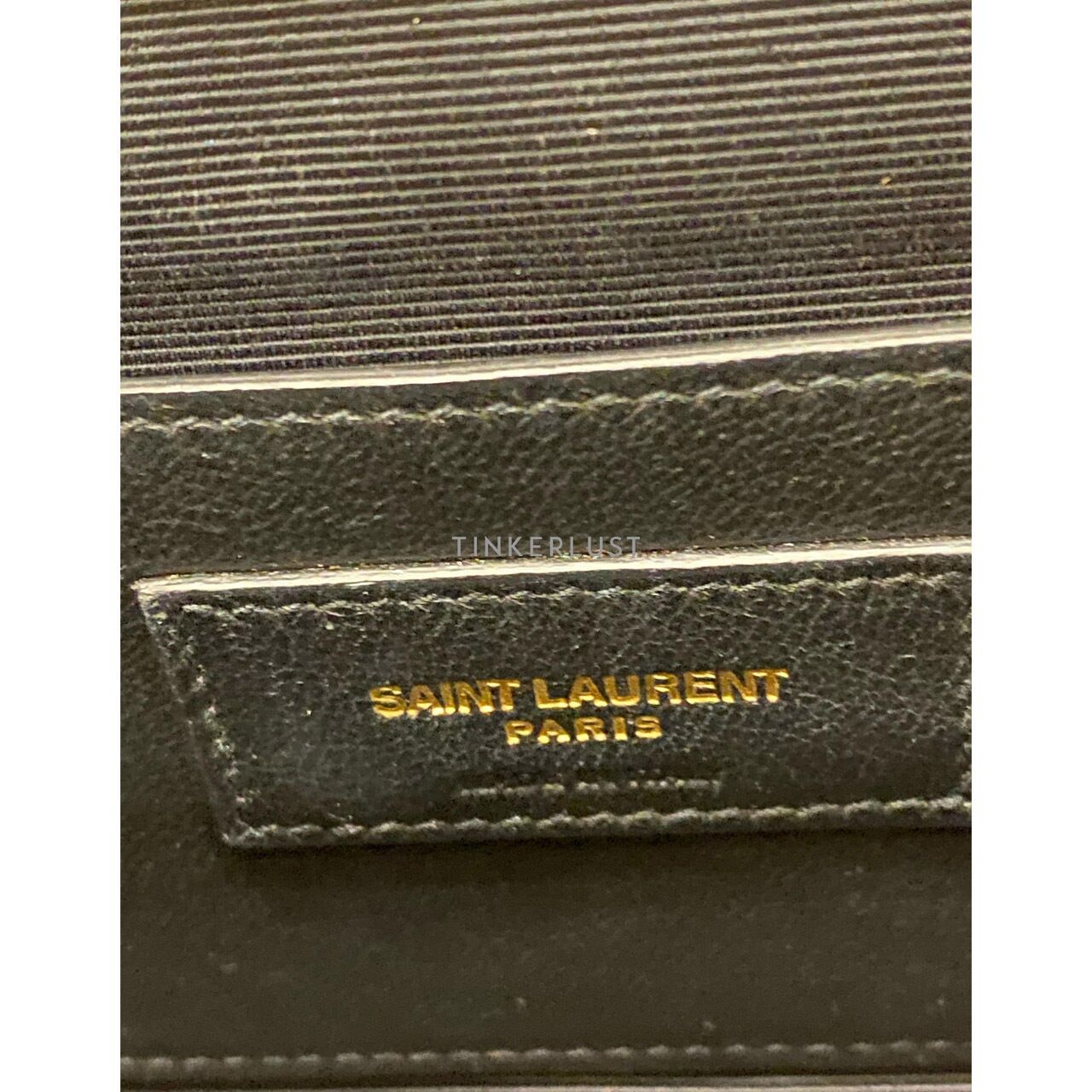 Saint Laurent Envelope Small in Beige Grained GHW 2019 Sling Bag