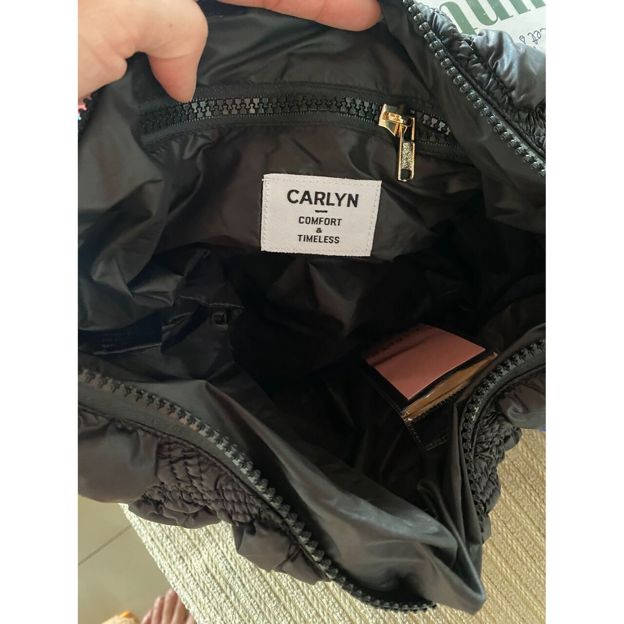 Carlyn Cozy Bag - Black