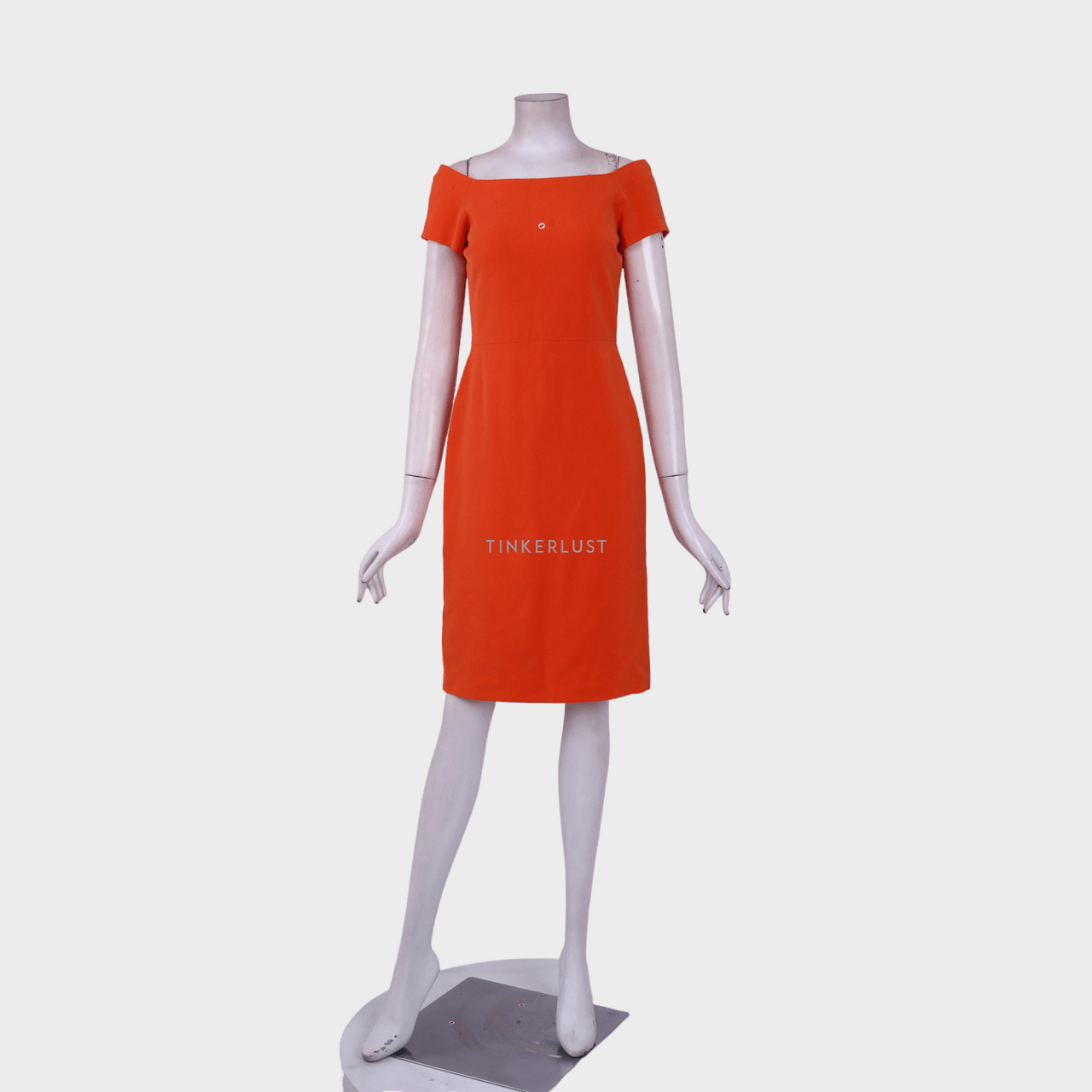 Alice + Olivia Short Sleeve Orange Midi Dress