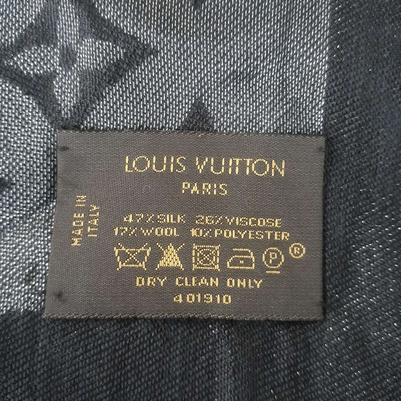 Louis Vuitton Silver & Black Scarf