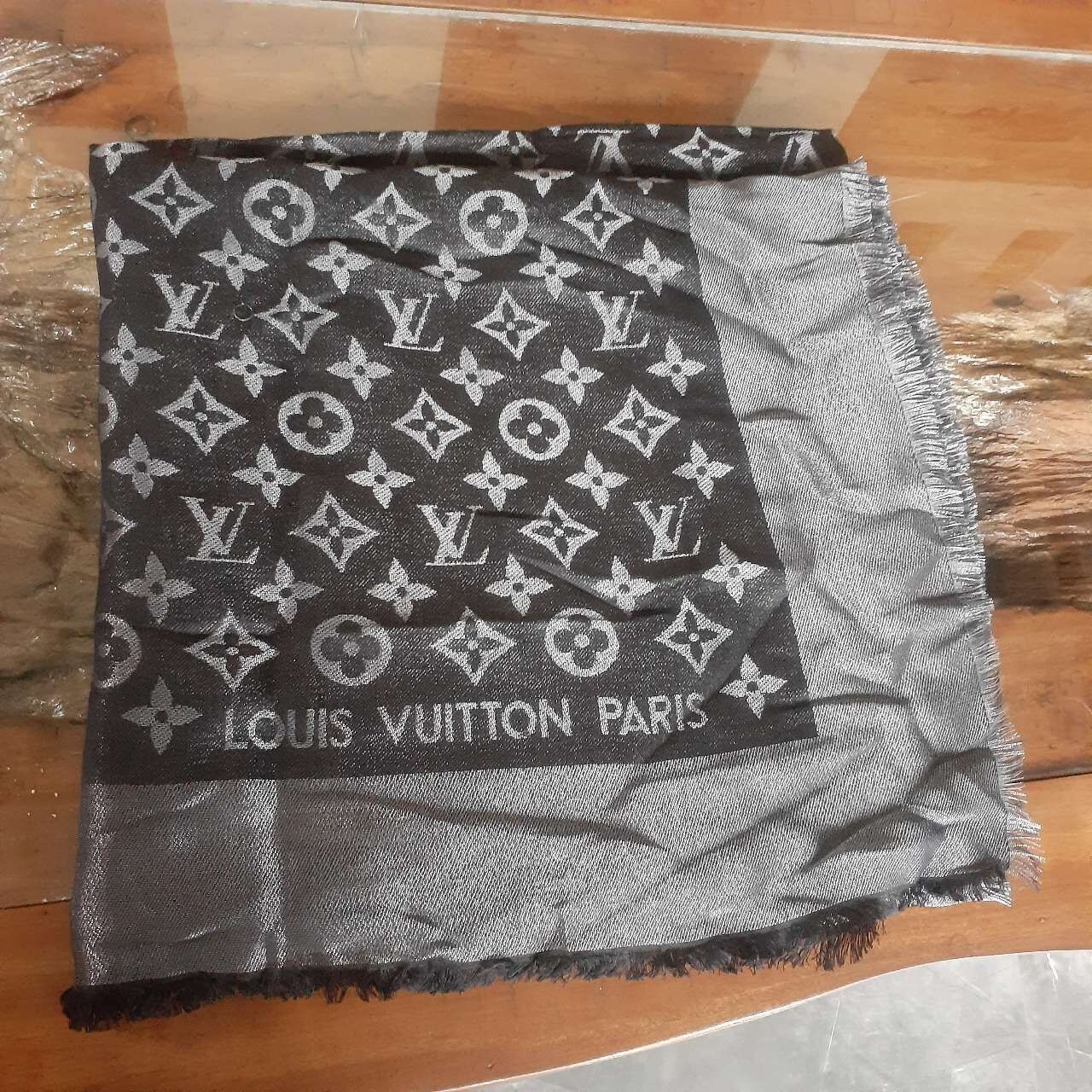 Louis Vuitton Silver & Black Scarf