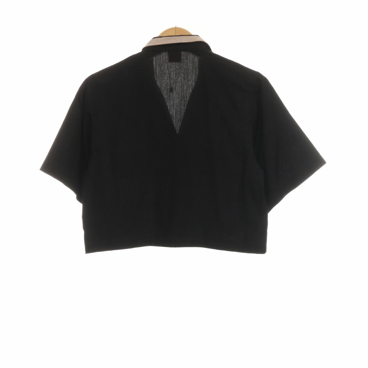 Matin Black & Beige Crop Shirt