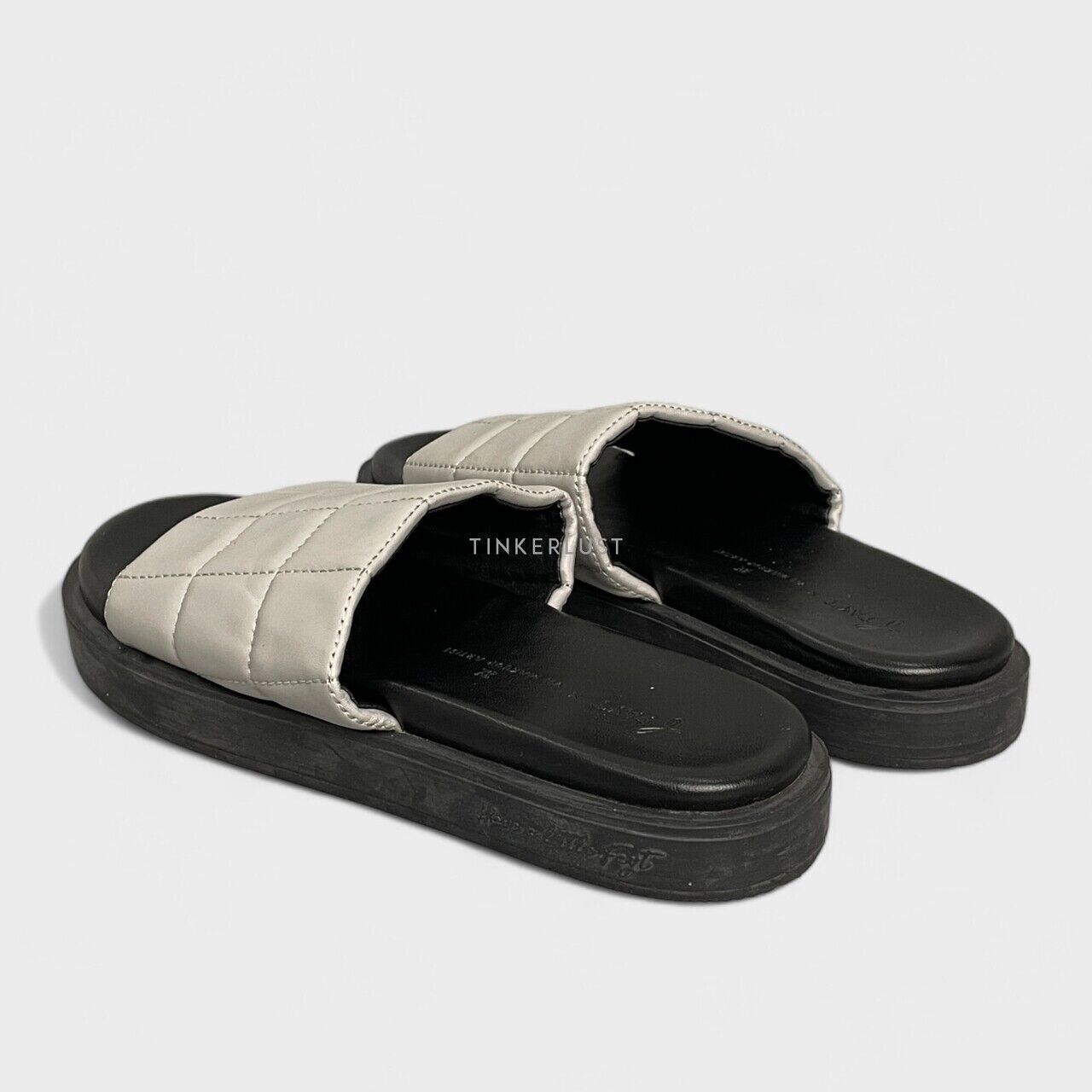 Fayt Light Grey Sandals