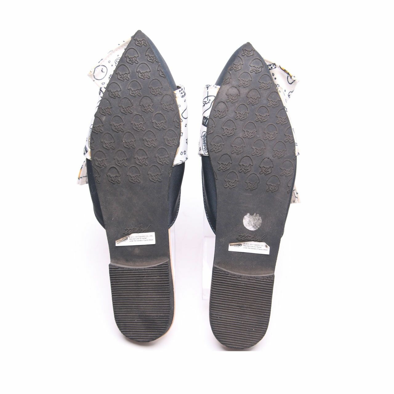 Ittaherl Black & Off White Mules Sandals